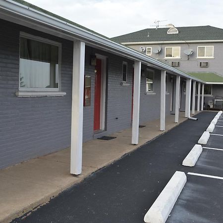 Red Carpet Inn & Suites New Cumberland Exteriér fotografie
