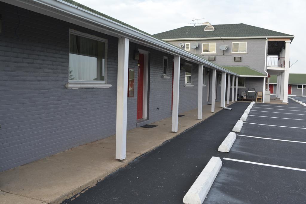 Red Carpet Inn & Suites New Cumberland Exteriér fotografie