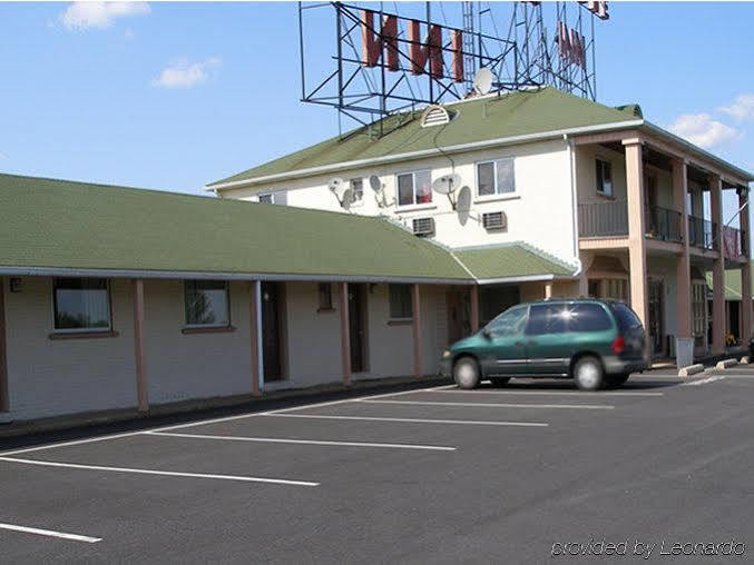 Red Carpet Inn & Suites New Cumberland Exteriér fotografie